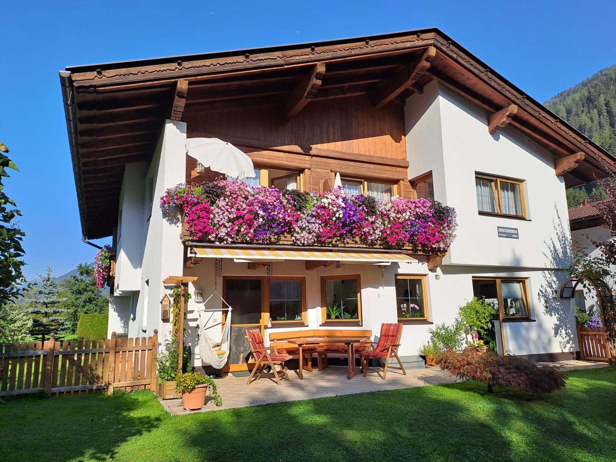 Appart Pfeifer Apartment Neustift im Stubaital Exterior photo